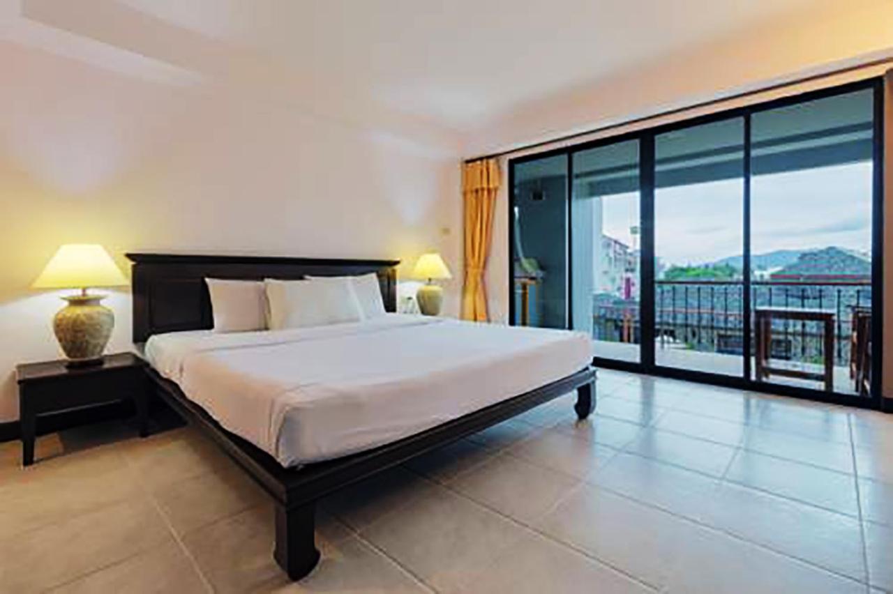 Bodega Phuket Patong (Adults Only) Hostel Εξωτερικό φωτογραφία